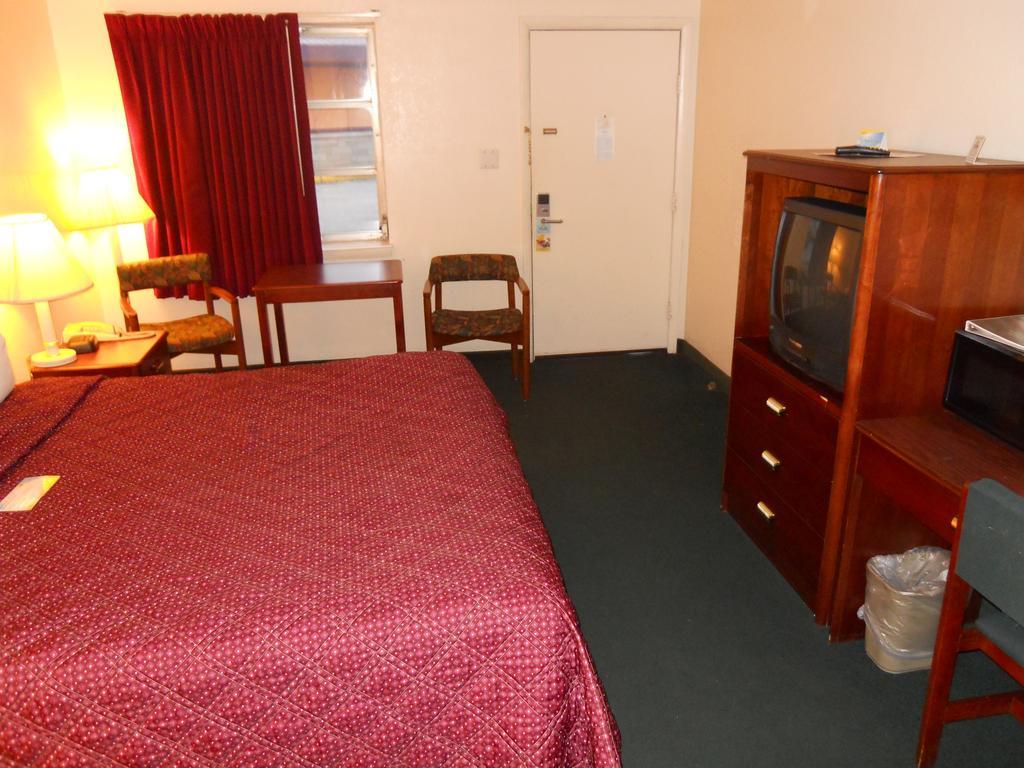 Best Budget Inn Tell City Room photo